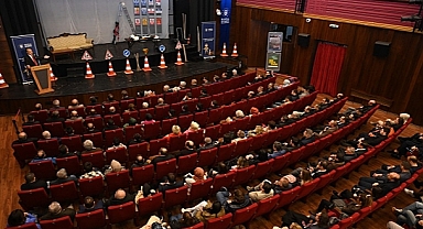 Bursa'da Tayyare Kültür Merkezi sahnesi şantiyeye döndü