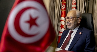 Tunus'ta son demokrasi hayalleri de sönüyor 