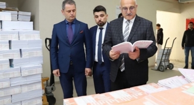 Bursa'da Yardımcı kaynak kitapların dağıtımı başladı