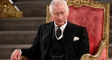 Demokrasinin Beşiğinde Kralı Protesto İzni Verildi 