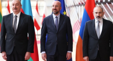 Paşinyan: Karabağ Azerbaycan toprağı