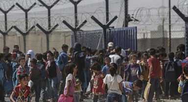 BRÜKSEL'DE SURİYELİ MÜLTECİLERE 9.6 MİLYAR EURO YARDIM SÖZÜ VERİLDİ