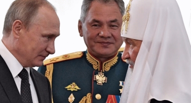 RUSYA HAZİRAN DARBESİ : PATRİK TOPA GİRDİ ,PUTİN’DEN DİKTATÖR KALSİKLERİi