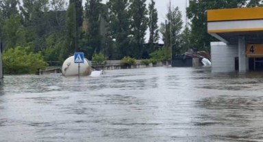 UKRAYNA: KAKHOVKA BARAJINI RUSYA BOMBALAMIŞ
