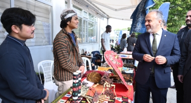 Gençleri Destekleyen Bursa Büyükşehir Belediyesi Üniversite Etkinliği Düzenledi