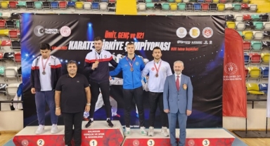 Büyükşehir Belediyesporlu karatecilerden 4 madalya