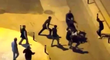 Bursa'da Alacak Verecek Kavgası: Sokak Ortasında Yumruklar Konuştu