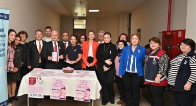 Bursa'da Meme Kanseri Farkındalığı İçin Pembe Kurdele Hareketi