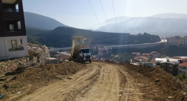 Gemlik'te Hafta Sonu Mesaisi: Belediye Çalışmaları Hız Kesmeden Devam Ediyor