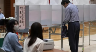 japonya’da Tarihi Seçim Sonucu: LDP, 15 Yıllık İktidarının Ardından Parlamentoda Çoğunluğu Kaybetti