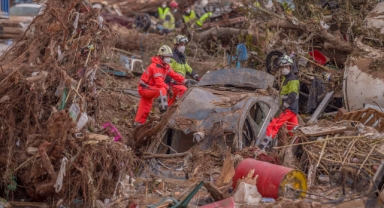 İspanya’da Sel Felaketi Sonrası Kayıpları Arama Çalışmaları Devam Ediyor