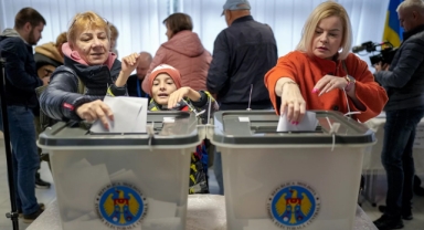 Moldova Cumhurbaşkanlığı Seçimlerinde Nefes Kesen İkinci Tur: Sandıklar Açıldı, Kader Belirleniyor