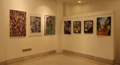  Bursa'da Anlamlı Sergi: Engelleri Sanatla Aştılar