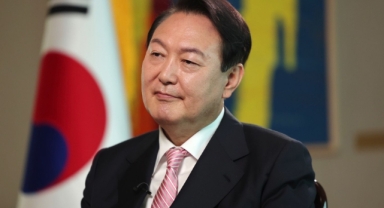 Yoon Suk-yeol’un Sıkıyönetim Kararı Halkı Sokaklara Döktü