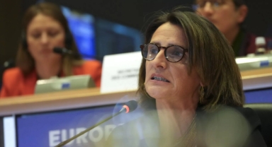 AB ve ABD Arasında Dijital Piyasalar Krizi: Komisyon 10 Mart’a Kadar Yanıt Verecek