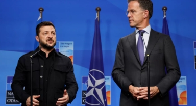 Zelenskiy'den Batı'ya Çağrı: Ukrayna Savunmasına Yatırım Artmalı