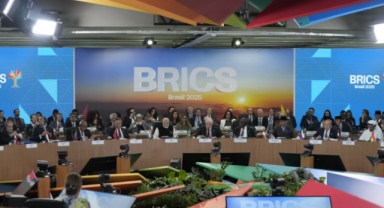 BRICS Zirvesinde Gümrük Vergileri ve Orta Doğu Krizi Sert Tepkiyle Karşılandı